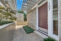 Building Photo - Cole Ave Midcentury