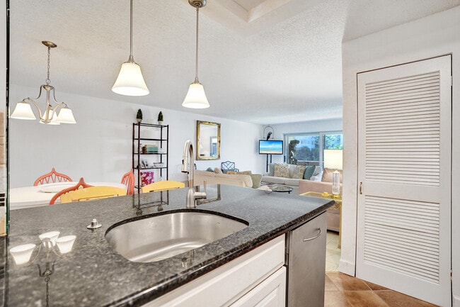 Building Photo - 1700 SE 15th St