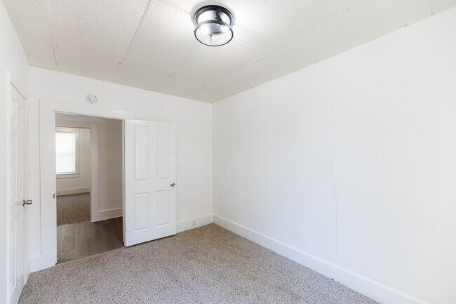 Building Photo - Move-In Ready 4BR Home with Large Backyard