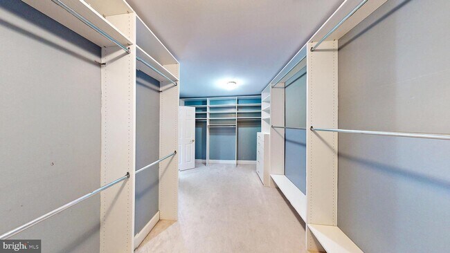 Building Photo - 309 Pure Spring Crescent