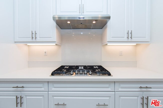 Building Photo - 10922 Mesa Ct