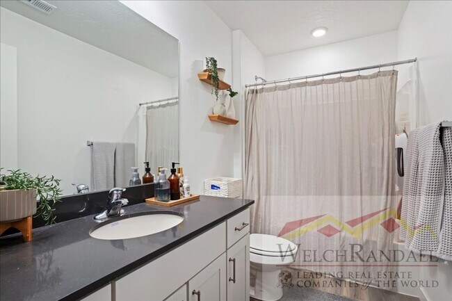 Building Photo - Great Space, Great Location - 3 BR Lehi Townhome! ** MOVE-IN SPECIAL **