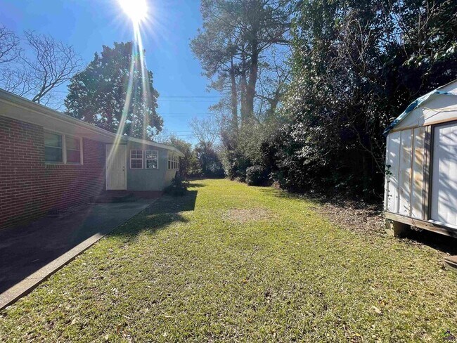 Building Photo - 125 Briarcliff Rd