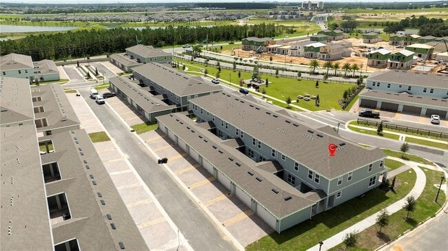 Building Photo - 16350 Hamlin Vw St