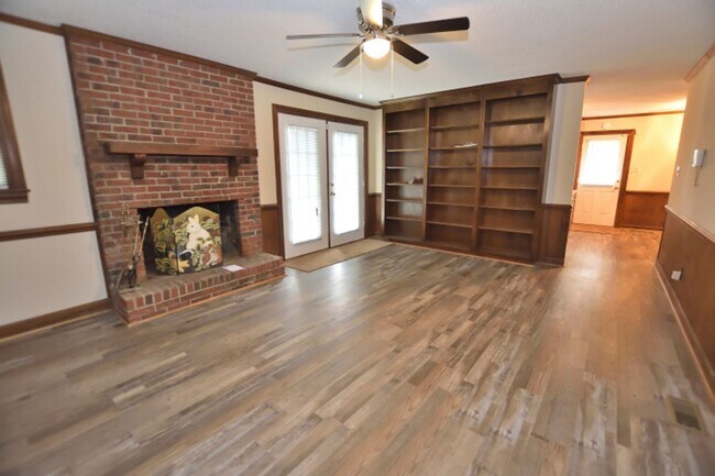 Building Photo - 1132 Niblick Dr