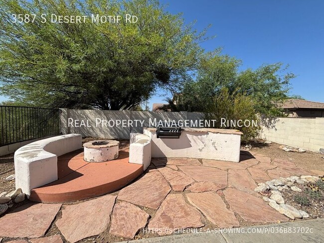 Building Photo - 3587 S Desert Motif Rd