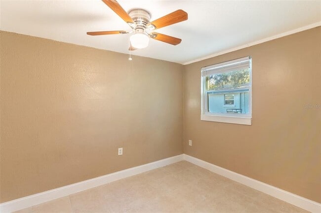 Building Photo - 114 E Northside Dr