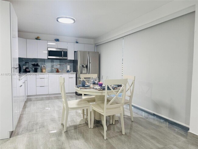 Building Photo - 60 SE Marlin Ave