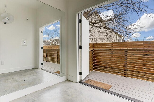 Building Photo - 4403 Hank Ave