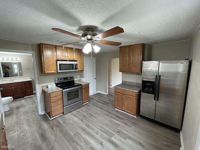 Primary Photo - 3 br, 1 bath House - 2418 Dunlap St