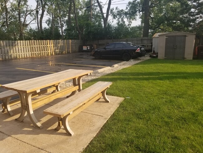 Building Photo - 765 Waikiki Dr