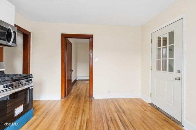 Building Photo - 16 Berkley Ave