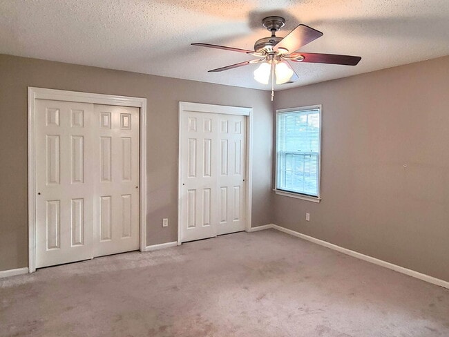 Building Photo - 3 BR Condo w/ Garage in Kiln Creek