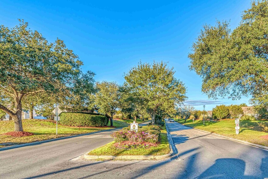 Building Photo - 610 Pepperbush Dr