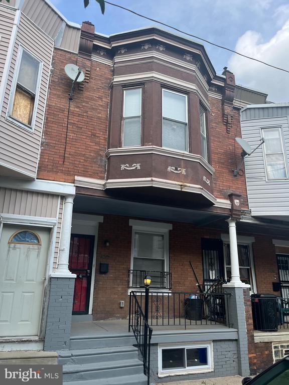 Primary Photo - 1317 S Paxon St