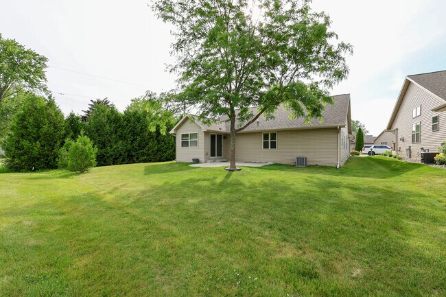 Building Photo - 3400 Riverstone Ct