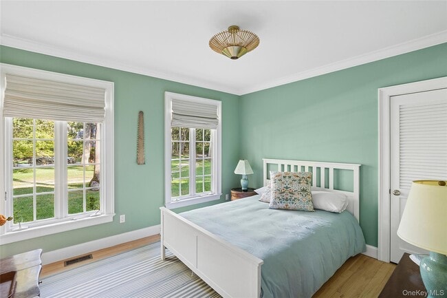 Building Photo - 4 Oakland Ln