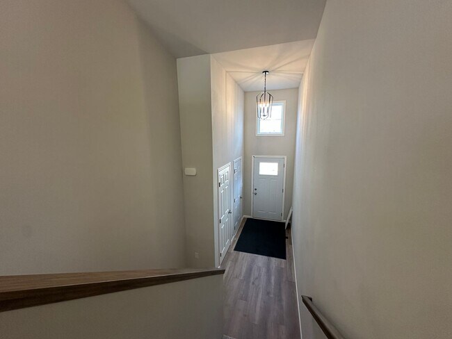 Building Photo - 4-Bedroom, 2-Bathroom Twin Home in South Fargo!