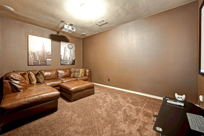 Building Photo - 4311 Madera Creek Ln