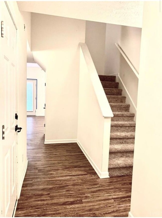 Building Photo - Tavern Grove Townhome in Campbell County