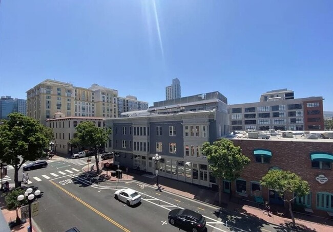 Building Photo - 450 J St