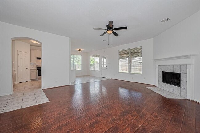 Building Photo - 15603 Mustang Island Dr