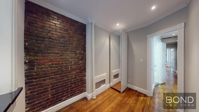 Building Photo - 221 E 23rd St