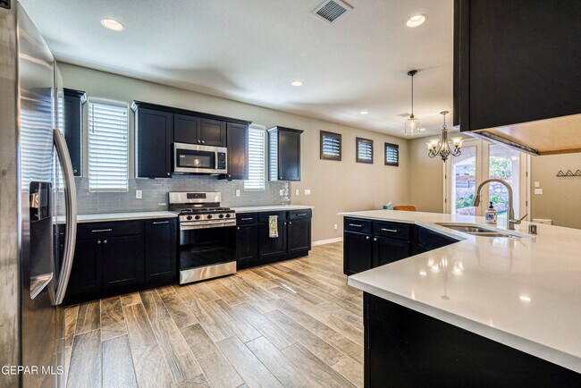 Building Photo - 12315 Houghton Springs Dr