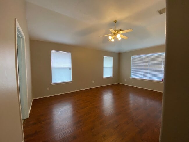 Building Photo - 5109 Big Spring Dr