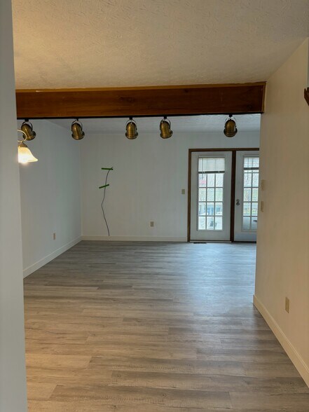 Building Photo - 6318 Bannister Dr