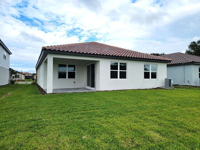 Building Photo - Savanna - Lakewood Ranch 4 Bedroom Annual ...