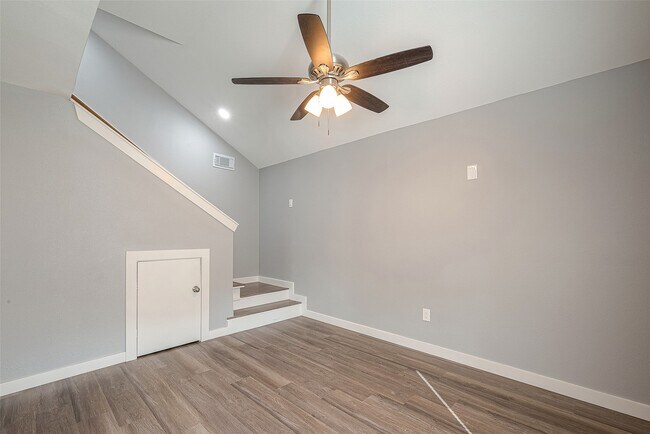 Building Photo - 2725 Avenue F