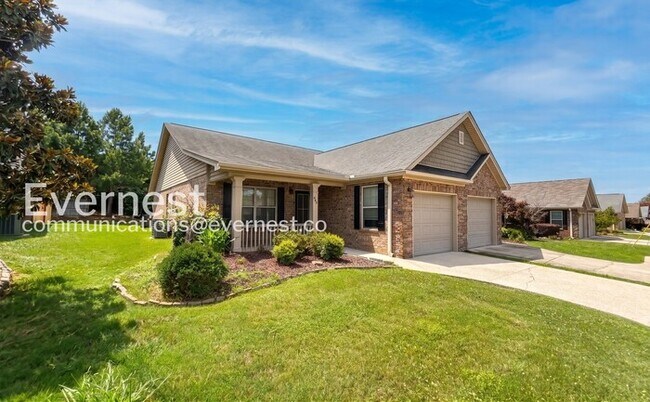 Building Photo - 2-Bed/2-Bath Town Home/Pet Friendly/Available Now!