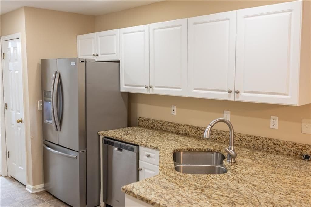 Building Photo - 994 Brentmoor Ln NW