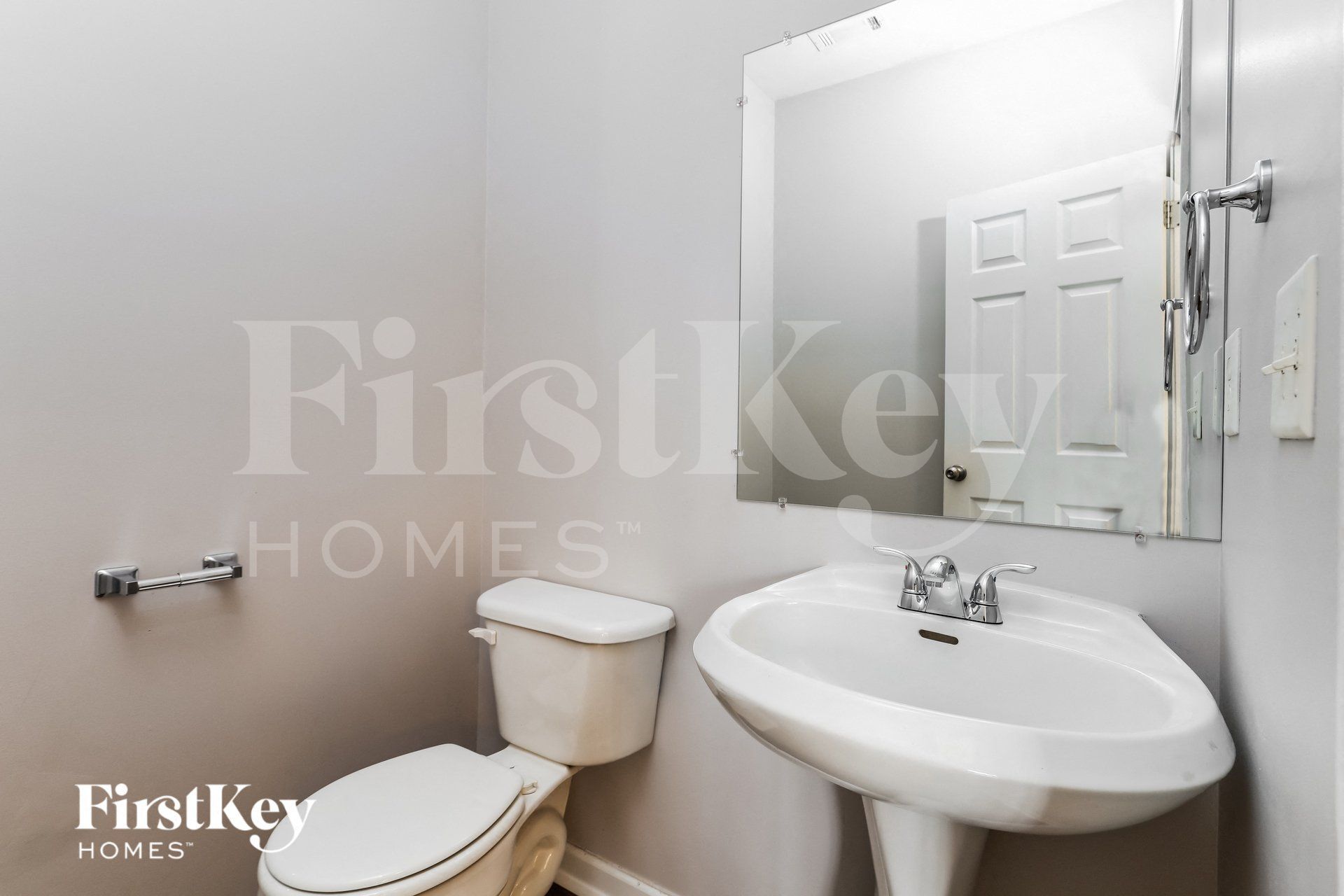 Building Photo - 2439 White Alder Dr NE