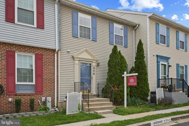 Building Photo - 606 Ransom Ct