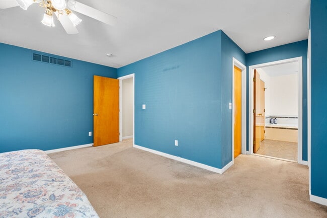 Building Photo - 254 Hunters Trail