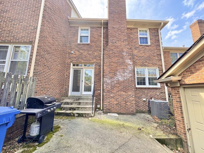 Building Photo - 1359 Gray Hawk Rd