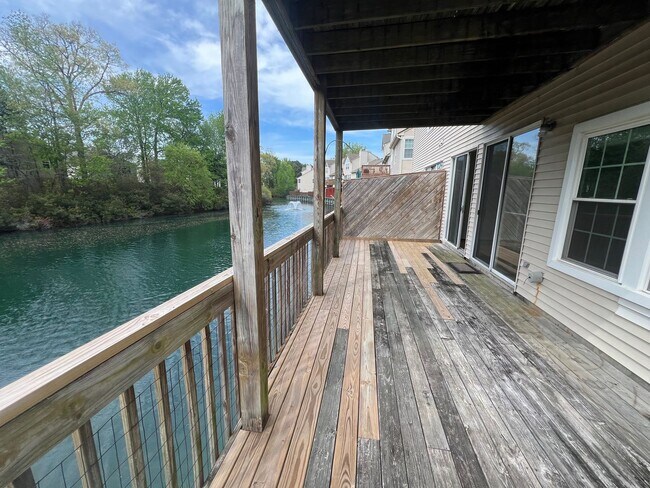 Building Photo - 833 Gas Light Ln