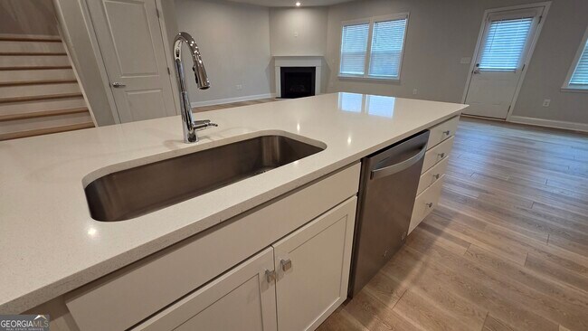 Building Photo - 521 Elkwood Ln