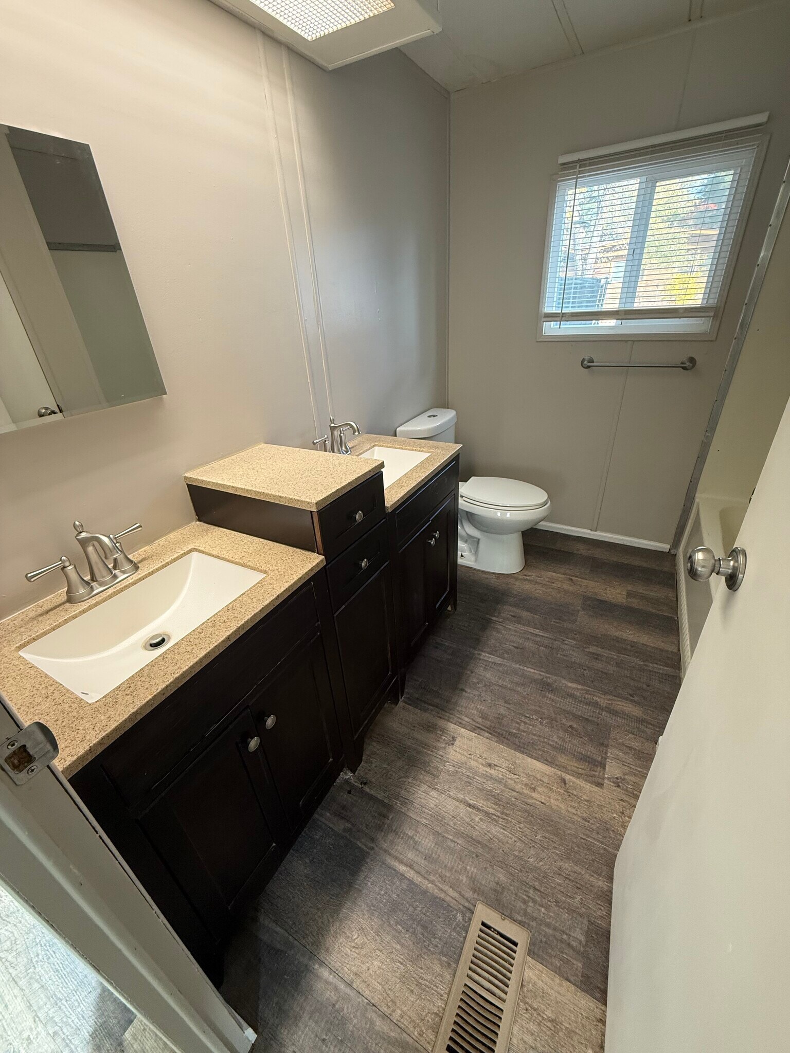 Building Photo - 4303 E Wintergreen Rd