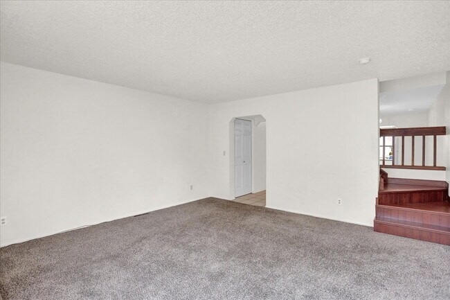 Building Photo - Cute 2 Bedroom 2.5 Bath Townhome in Cherry Creek Schools, 2 Reserved Parking Spots, Great Locatio...