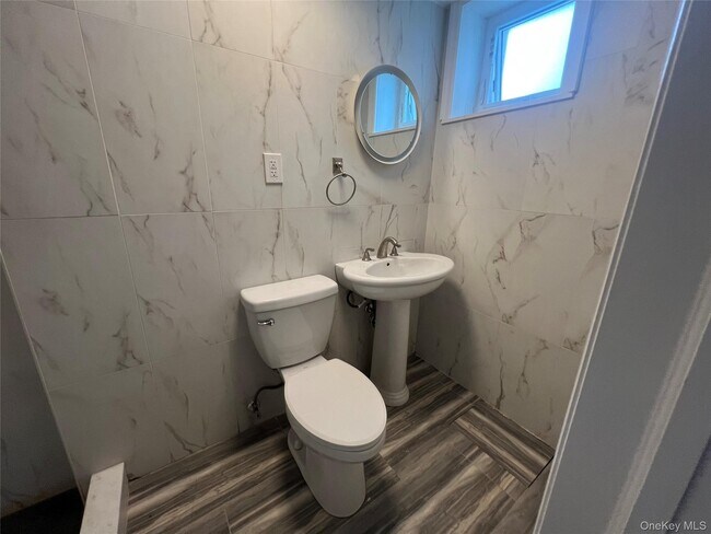 Building Photo - 227 E Chester St