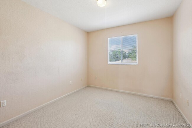Building Photo - 2584 Stockbridge Square SW
