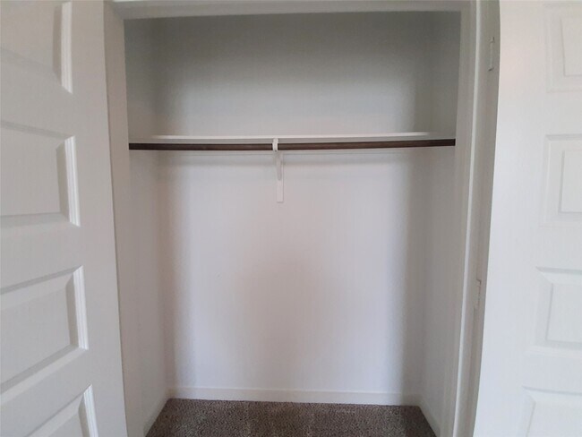 Building Photo - 25160 Pacific Wren Dr