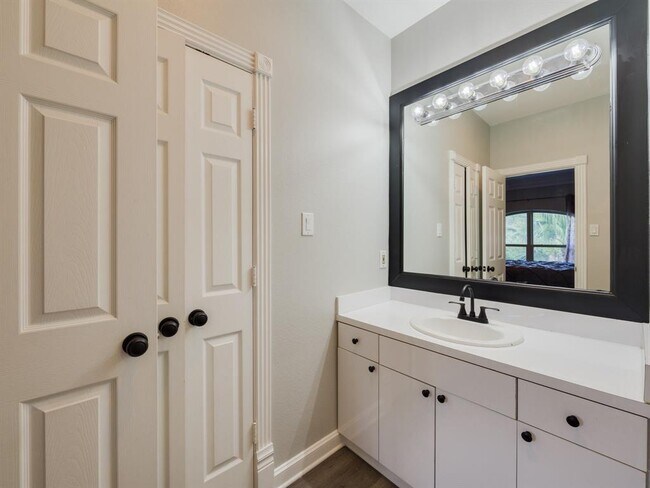 Building Photo - 702 Windbreak Trail