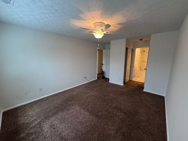 Building Photo - 3388 Fishinger Mill Dr