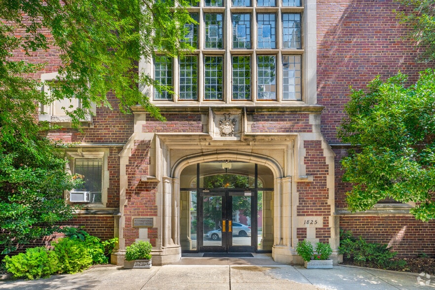 1825 R St NW - International Student House