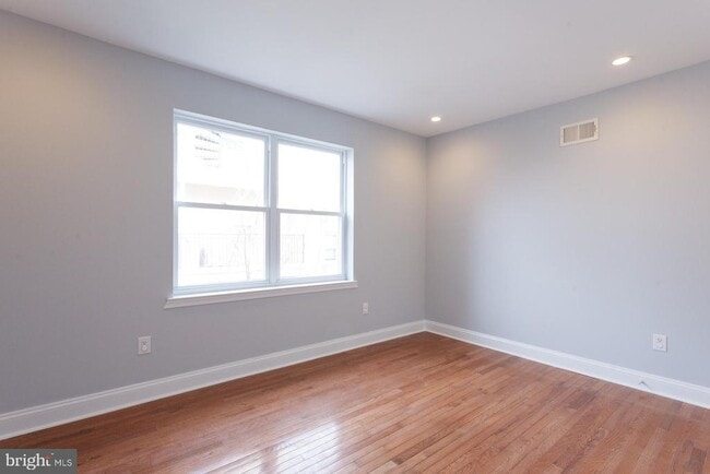 Building Photo - 1022 S Colorado St