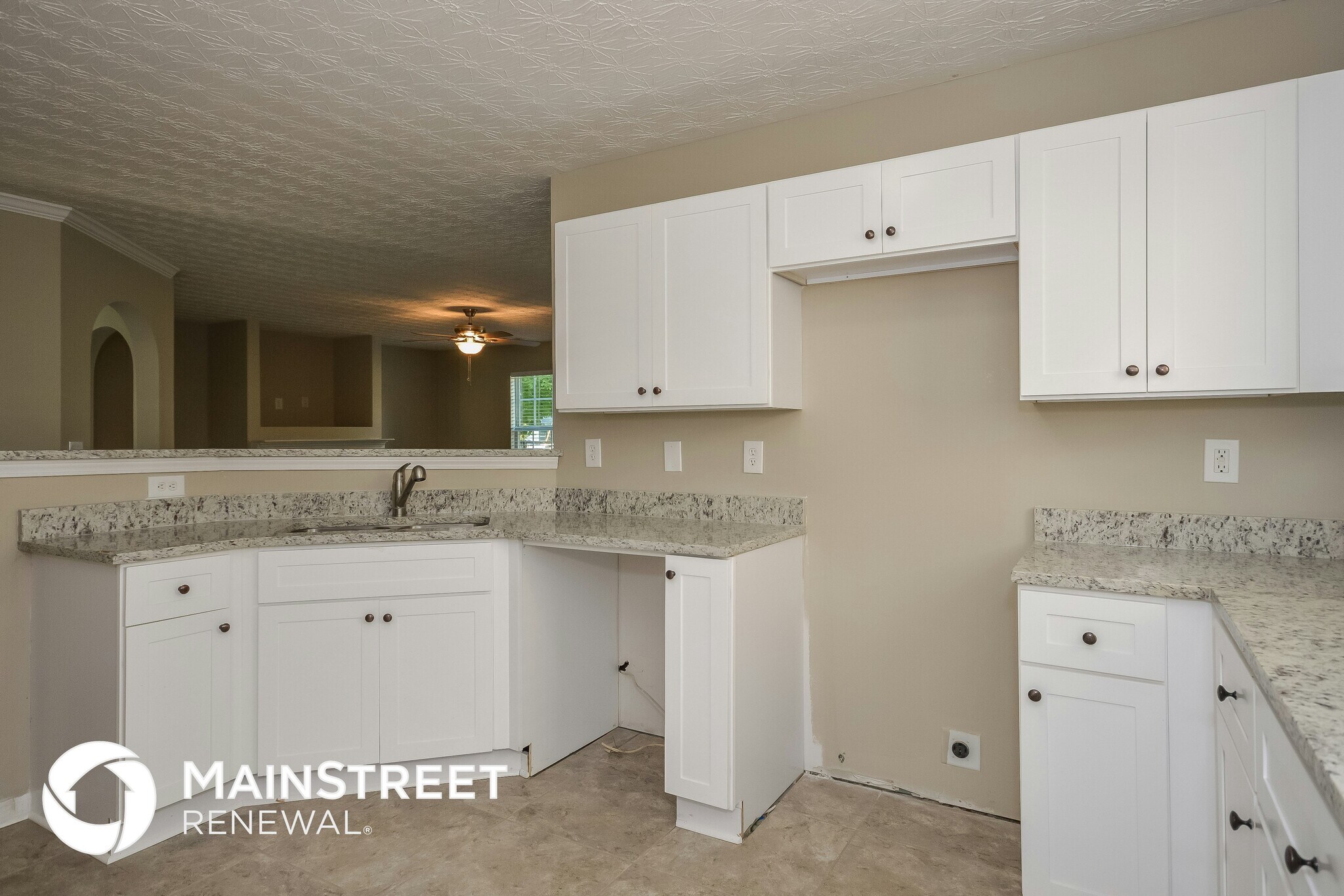 Building Photo - 7641 Garnet Dr